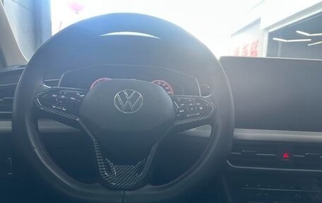 Volkswagen Tiguan II, 2021 год, 2 092 000 рублей, 14 фотография
