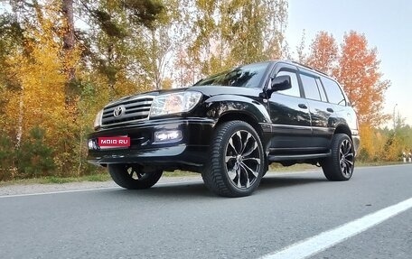 Toyota Land Cruiser 100 рестайлинг 2, 2003 год, 2 000 000 рублей, 1 фотография