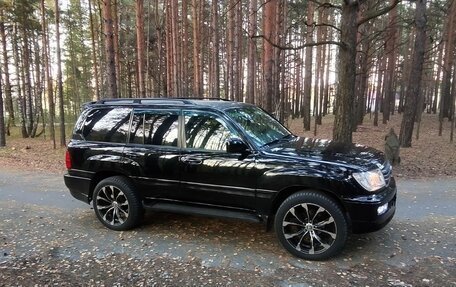 Toyota Land Cruiser 100 рестайлинг 2, 2003 год, 2 000 000 рублей, 5 фотография
