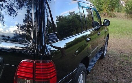 Toyota Land Cruiser 100 рестайлинг 2, 2003 год, 2 000 000 рублей, 20 фотография