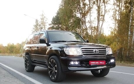 Toyota Land Cruiser 100 рестайлинг 2, 2003 год, 2 000 000 рублей, 11 фотография