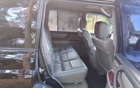 Toyota Land Cruiser 100 рестайлинг 2, 2003 год, 2 000 000 рублей, 23 фотография