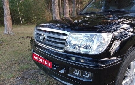 Toyota Land Cruiser 100 рестайлинг 2, 2003 год, 2 000 000 рублей, 27 фотография