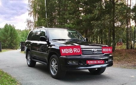 Toyota Land Cruiser 100 рестайлинг 2, 2003 год, 2 000 000 рублей, 31 фотография