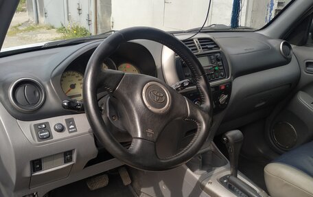 Toyota RAV4, 2000 год, 800 000 рублей, 17 фотография