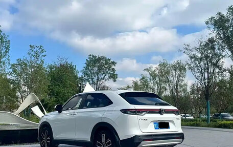 Honda Vezel, 2023 год, 2 250 000 рублей, 4 фотография