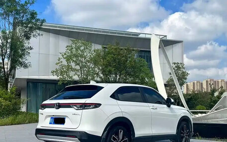 Honda Vezel, 2023 год, 2 250 000 рублей, 6 фотография