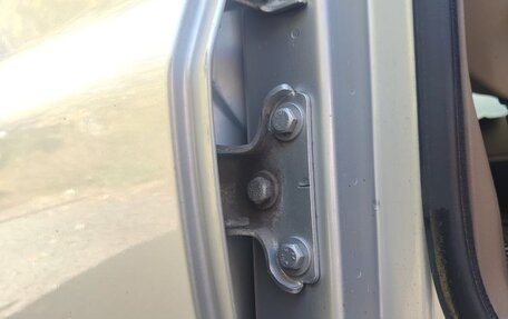 Land Rover Discovery III, 2002 год, 830 000 рублей, 8 фотография