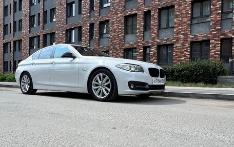 BMW 5 серия, 2016 год, 1 950 000 рублей, 2 фотография