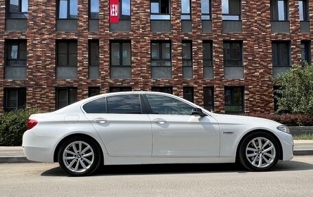 BMW 5 серия, 2016 год, 1 950 000 рублей, 3 фотография