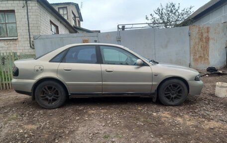 Audi A4, 1999 год, 330 000 рублей, 3 фотография