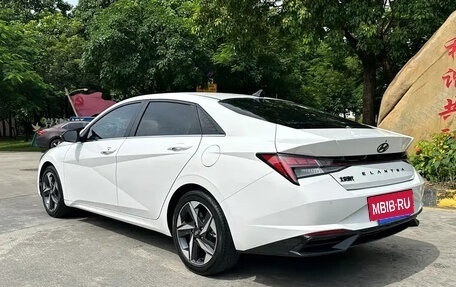 Hyundai Elantra, 2022 год, 1 350 000 рублей, 18 фотография