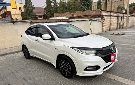 Honda Vezel, 2019 год, 1 725 000 рублей, 1 фотография