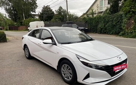 Hyundai Elantra, 2021 год, 1 710 000 рублей, 3 фотография