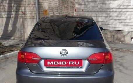 Volkswagen Jetta VI, 2012 год, 900 000 рублей, 4 фотография