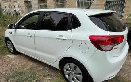 KIA Rio III рестайлинг, 2016 год, 950 000 рублей, 2 фотография