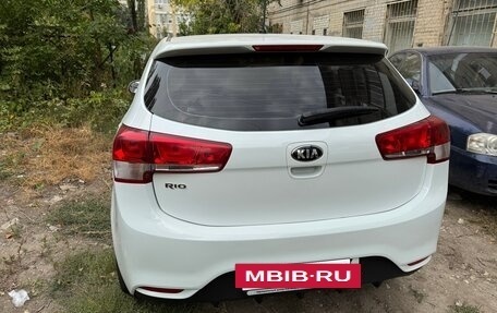 KIA Rio III рестайлинг, 2016 год, 950 000 рублей, 3 фотография