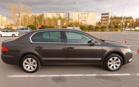 Skoda Superb III рестайлинг, 2010 год, 1 300 000 рублей, 2 фотография