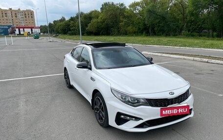 KIA Optima IV, 2019 год, 2 300 000 рублей, 5 фотография