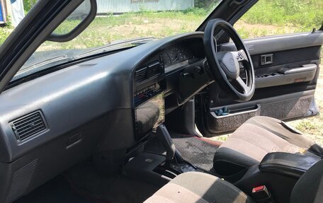 Toyota Hilux Surf III рестайлинг, 1993 год, 780 000 рублей, 5 фотография
