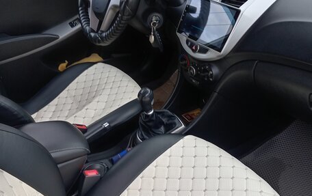 Hyundai Solaris II рестайлинг, 2014 год, 1 150 000 рублей, 6 фотография