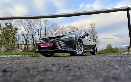 Toyota Camry, 2019 год, 3 200 000 рублей, 1 фотография