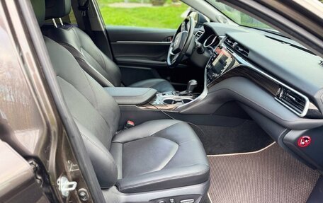 Toyota Camry, 2019 год, 3 200 000 рублей, 3 фотография