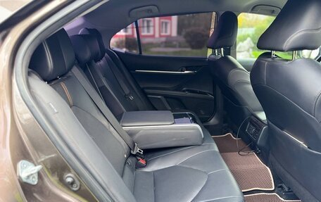 Toyota Camry, 2019 год, 3 200 000 рублей, 14 фотография