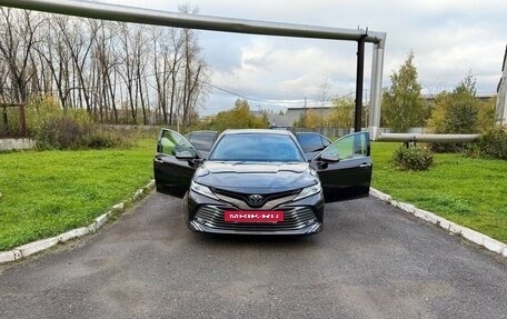 Toyota Camry, 2019 год, 3 200 000 рублей, 9 фотография