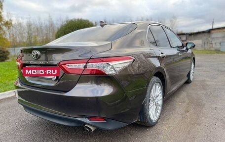 Toyota Camry, 2019 год, 3 200 000 рублей, 13 фотография