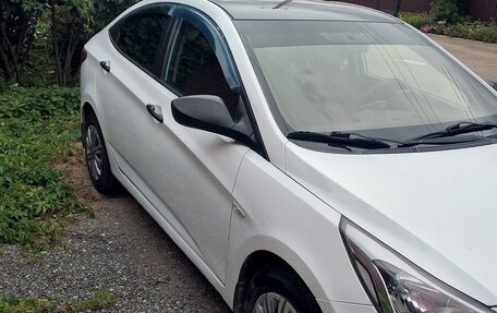 Hyundai Solaris II рестайлинг, 2014 год, 800 000 рублей, 2 фотография