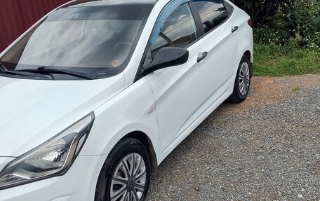 Hyundai Solaris II рестайлинг, 2014 год, 800 000 рублей, 3 фотография