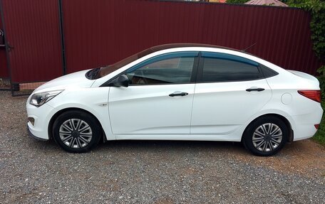 Hyundai Solaris II рестайлинг, 2014 год, 800 000 рублей, 4 фотография