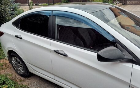 Hyundai Solaris II рестайлинг, 2014 год, 800 000 рублей, 5 фотография