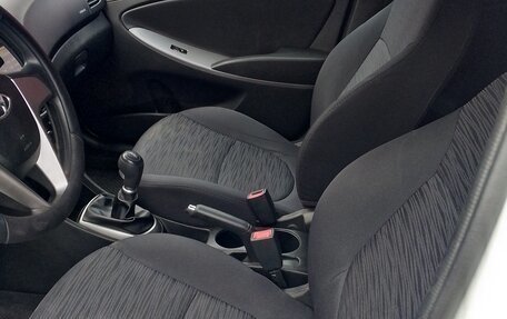 Hyundai Solaris II рестайлинг, 2014 год, 800 000 рублей, 9 фотография