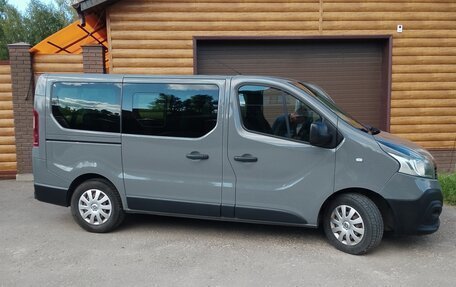 Renault Trafic, 2016 год, 2 295 000 рублей, 3 фотография