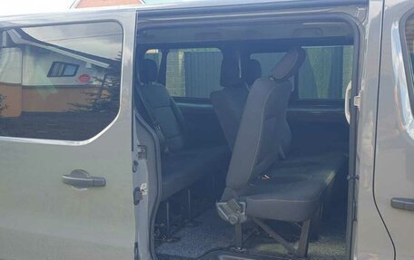 Renault Trafic, 2016 год, 2 295 000 рублей, 11 фотография