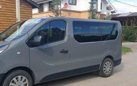 Renault Trafic, 2016 год, 2 295 000 рублей, 14 фотография