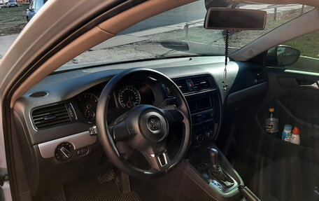 Volkswagen Jetta VI, 2012 год, 900 000 рублей, 10 фотография