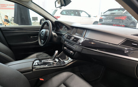 BMW 5 серия, 2014 год, 1 850 000 рублей, 13 фотография
