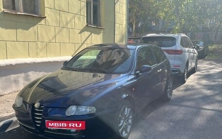 Alfa Romeo 147 I рестайлинг, 2001 год, 525 000 рублей, 1 фотография
