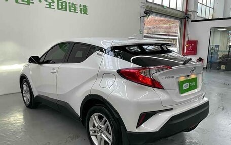 Toyota C-HR I рестайлинг, 2021 год, 1 759 277 рублей, 4 фотография