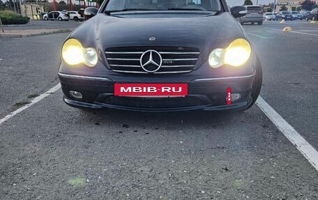 Mercedes-Benz C-Класс, 2005 год, 950 000 рублей, 10 фотография
