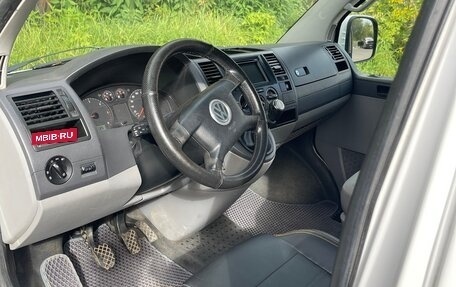 Volkswagen Transporter T5 рестайлинг, 2004 год, 1 100 000 рублей, 12 фотография