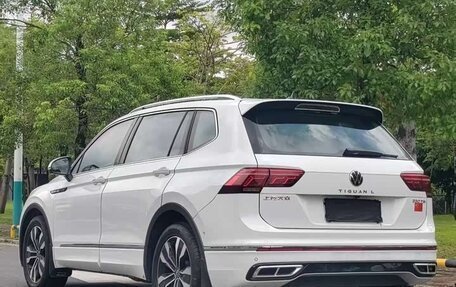 Volkswagen Tiguan II, 2023 год, 3 267 000 рублей, 4 фотография