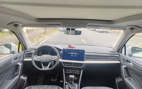 Volkswagen Tiguan II, 2023 год, 3 267 000 рублей, 10 фотография