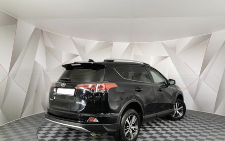 Toyota RAV4, 2018 год, 1 925 000 рублей, 2 фотография