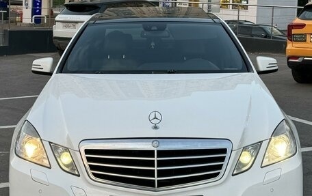 Mercedes-Benz E-Класс, 2012 год, 2 100 000 рублей, 8 фотография