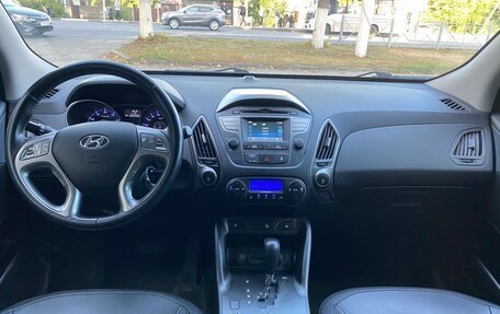 Hyundai ix35 I рестайлинг, 2015 год, 1 370 000 рублей, 10 фотография