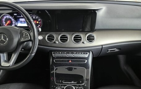 Mercedes-Benz E-Класс, 2016 год, 2 398 000 рублей, 11 фотография